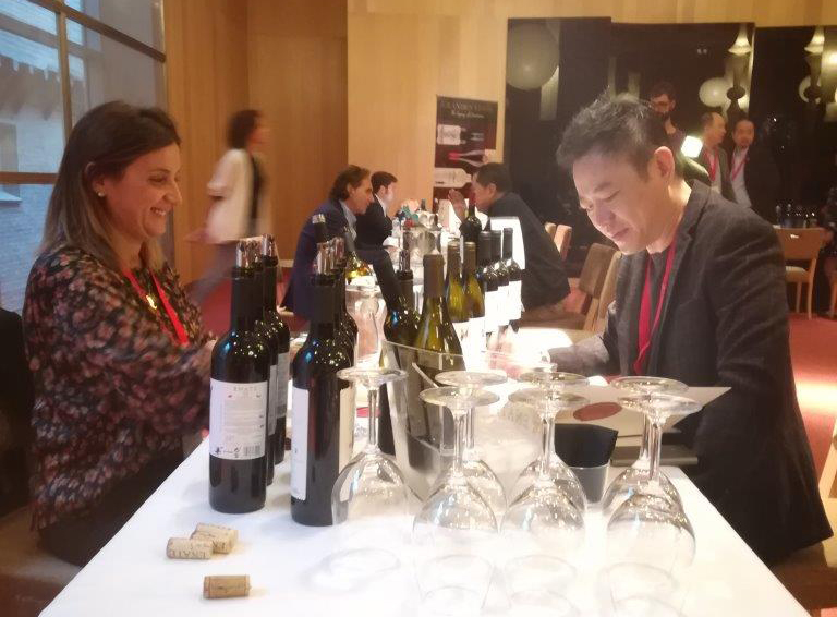El Gobierno de Aragón promueve nuevas acciones para la difusión del vino aragonés en China