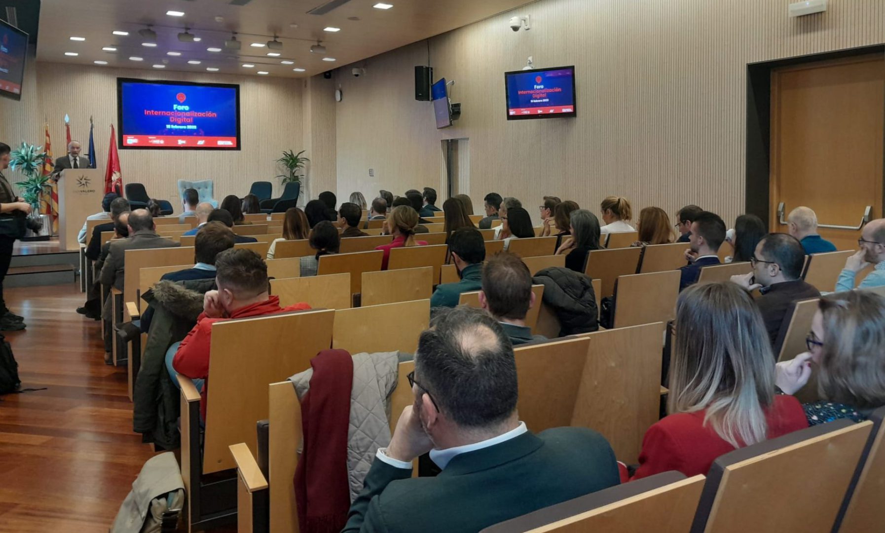 Lee más sobre el artículo Un centenar de profesionales participa en el Foro de la Internacionalización Digital de Arex