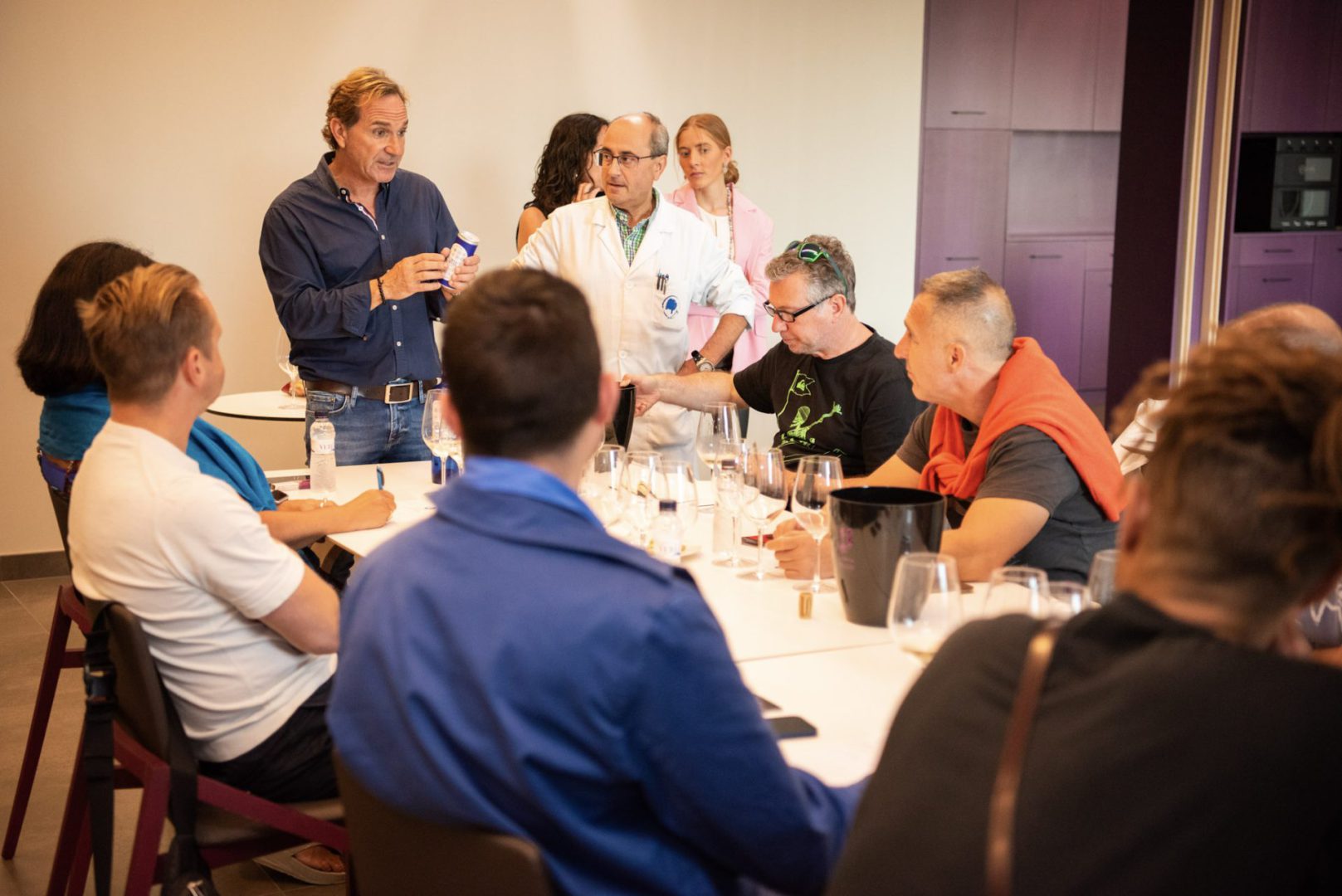 En este momento estás viendo Importadores de vino del Reino Unido visitan los viñedos de Aragón en una misión inversa organizada por Aragón Exterior y Aragón Alimentos