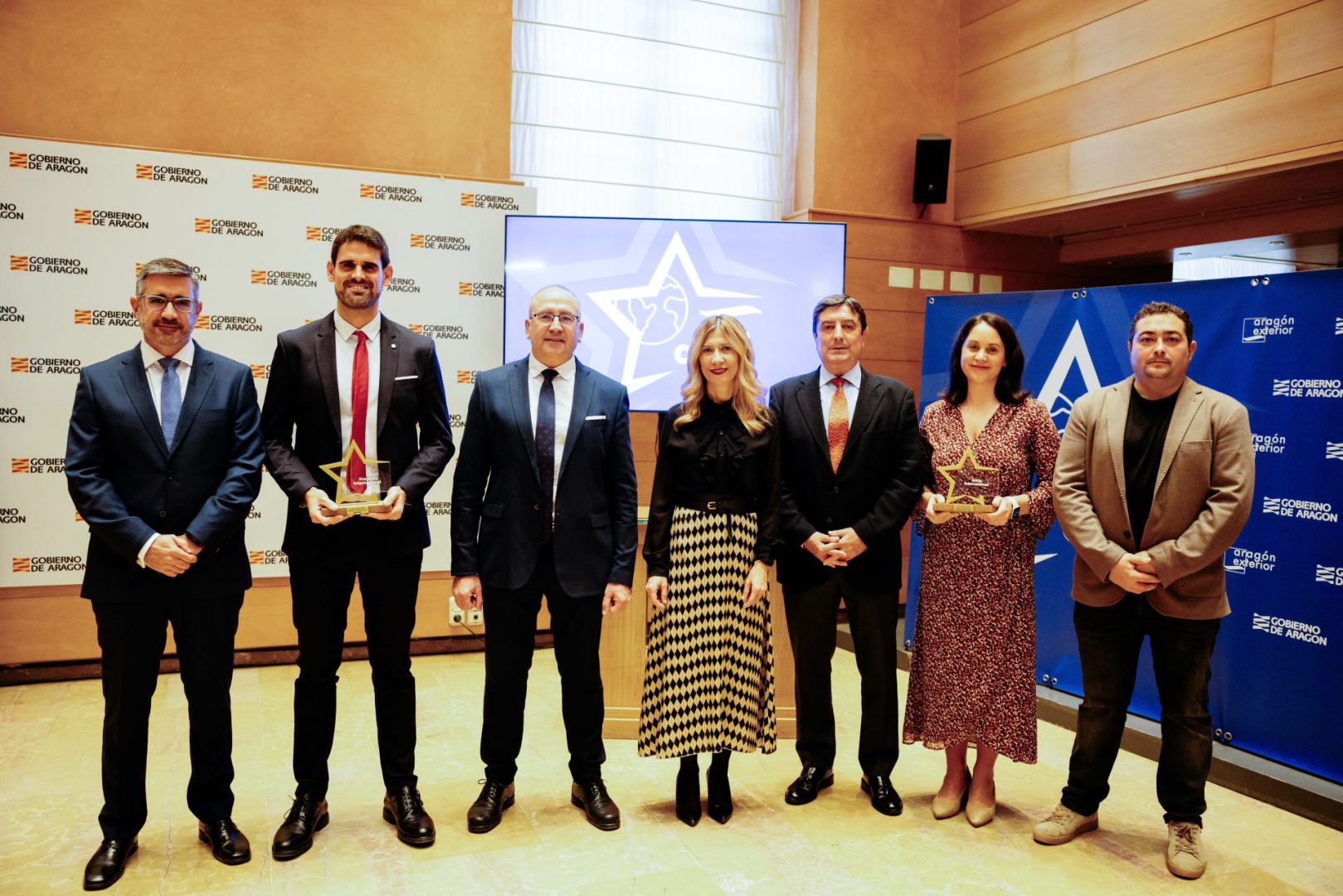 En este momento estás viendo Agroveco y Manjares de la Tierra reciben los Premios AREX 2023