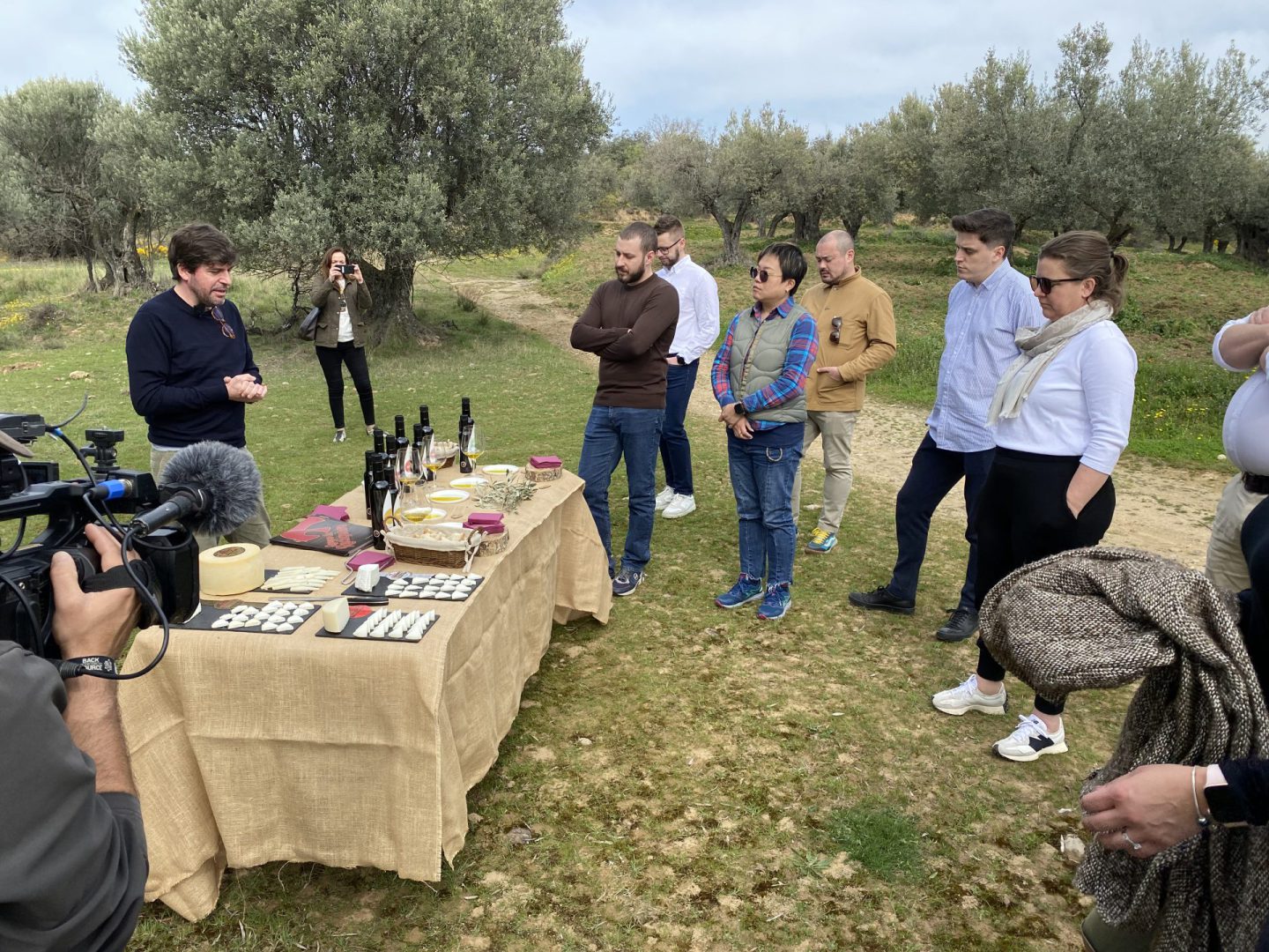 En este momento estás viendo Una decena de compradores internacionales del sector alimentación visita Aragón de la mano de Arex