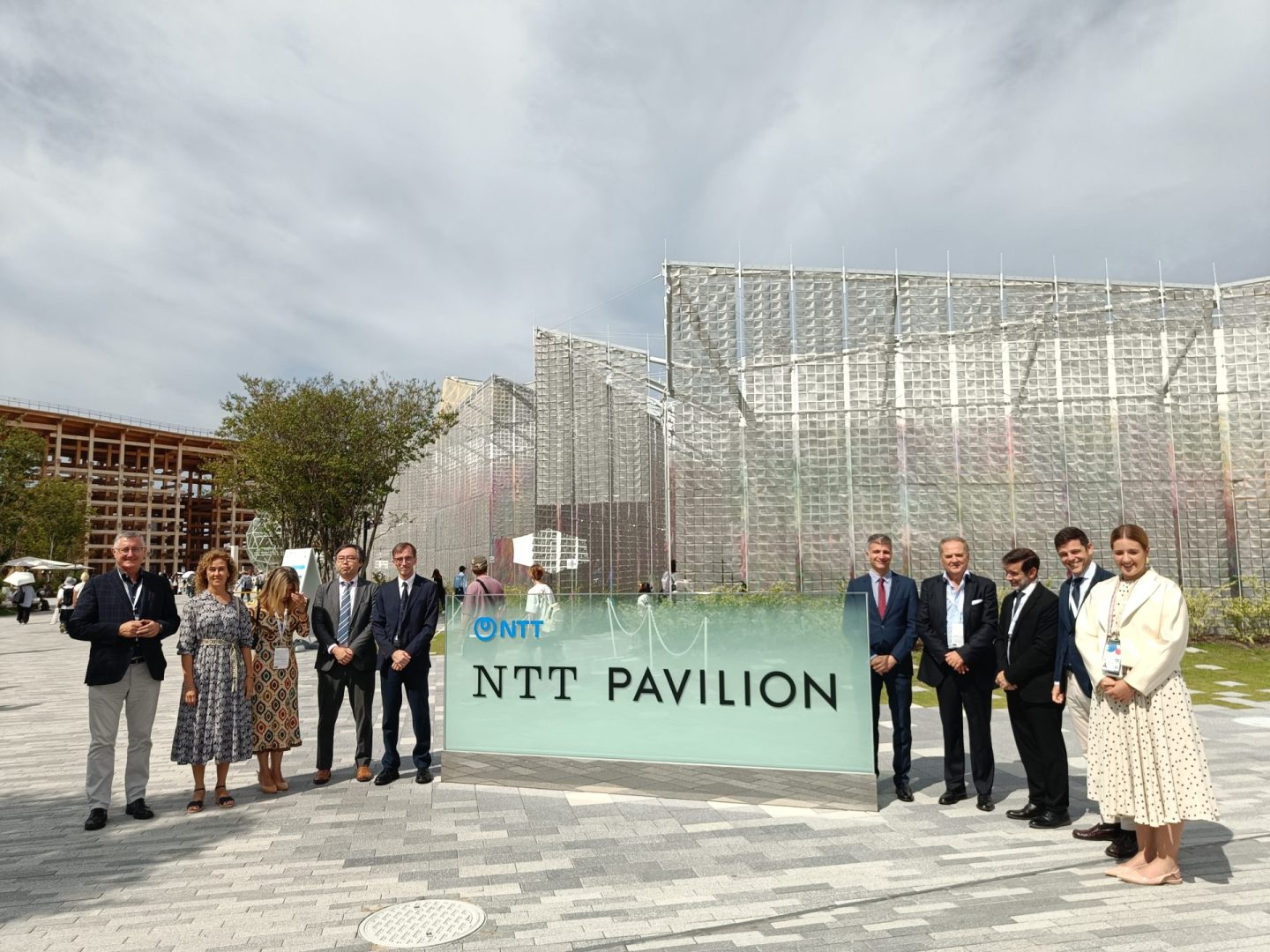 Lee más sobre el artículo La delegación aragonesa en Japón explora la conectividad del futuro en el pabellón NTT Data de Osaka