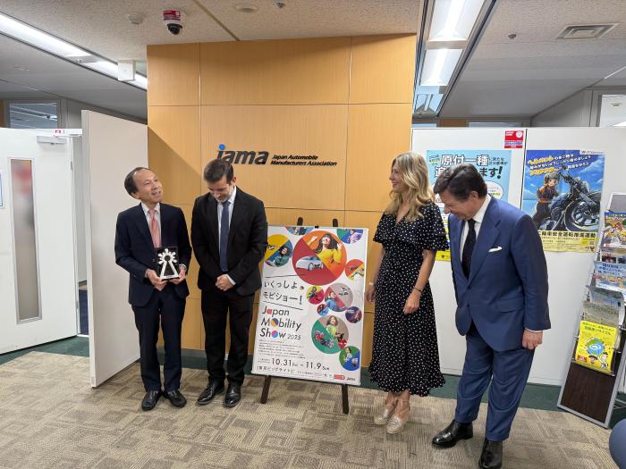 Lee más sobre el artículo Aragón vende su potencia en automoción ante la asociación que engloba a 14 fabricantes japoneses