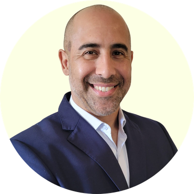 Nombre del consultor 3